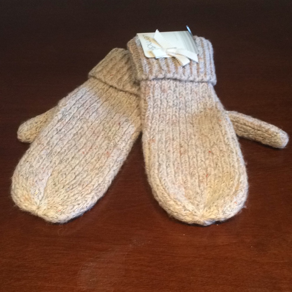 NWT mittens